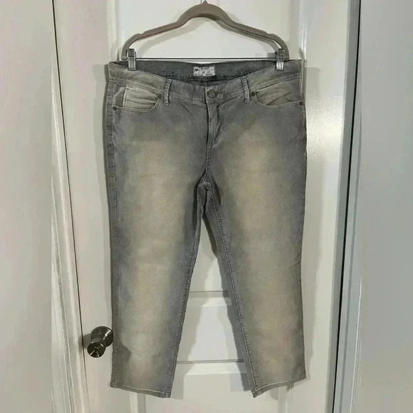 Free People Women’s Light Gray Cropper Corduroy Pants - Size 31 - Picture 1 of 8